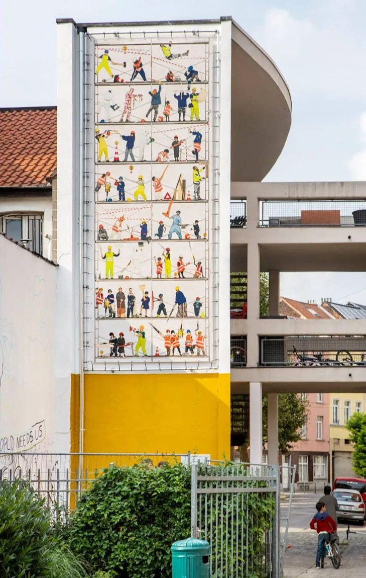 Fresque « Les bâtisseurs » à proximité de la place Lemmens