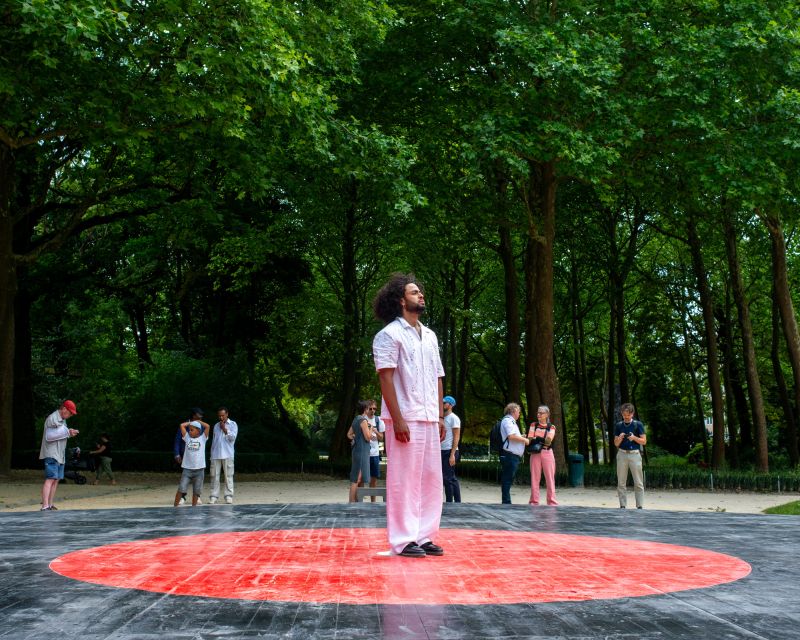 Œuvre "LONG PLAY" by Pascale Marthine Tayou