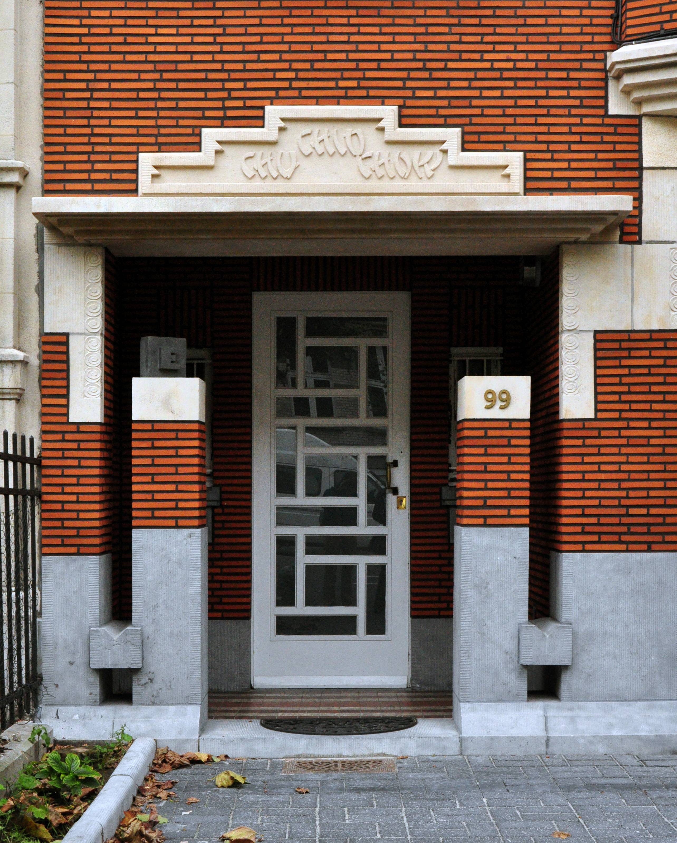 10304087 0099 P02 Lt